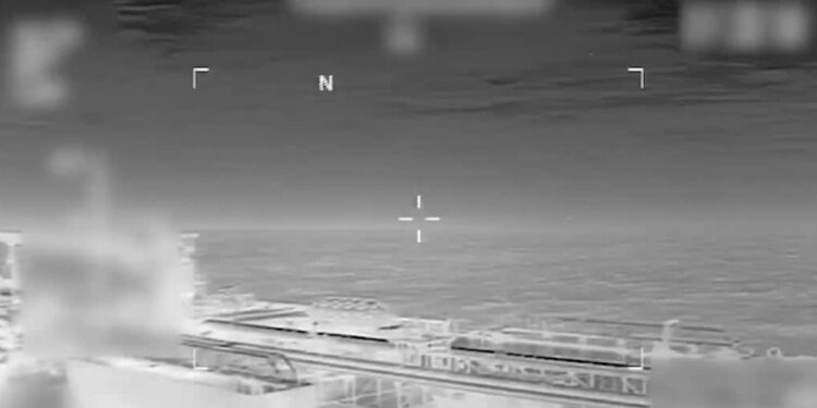 EE. UU. incauta otro buque petrolero vinculado a Venezuela en operación en el Caribe