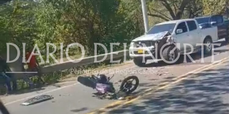 Joven villanuevero resultó herido en un fuerte accidente de tránsito en la vía La Paz – San Diego, Cesar