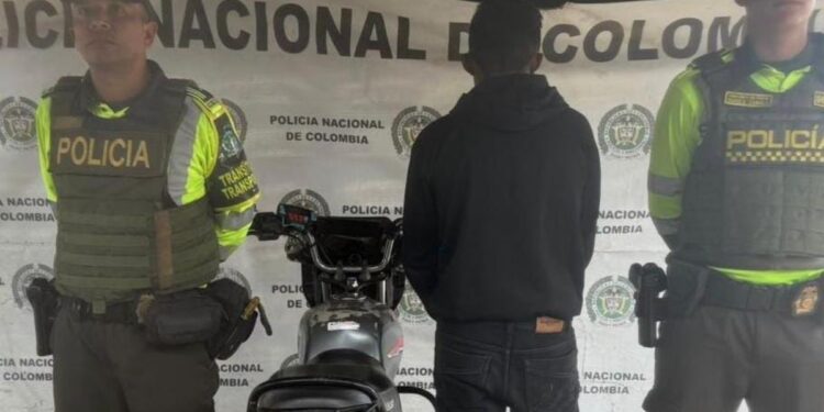 Capturan a una persona por el delito de receptación y recuperan motocicleta en la vía Paradero – Maicao
