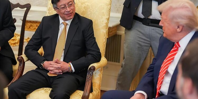 Por la puerta de atrás