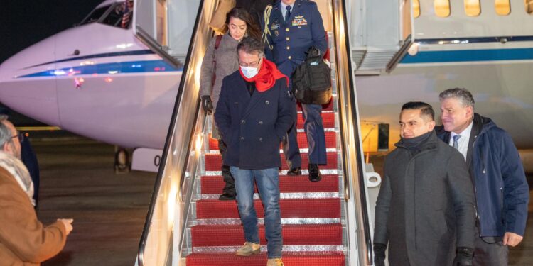 Petro llega a Washington para una agenda oficial que incluye reunión con Trump en la Casa Blanca