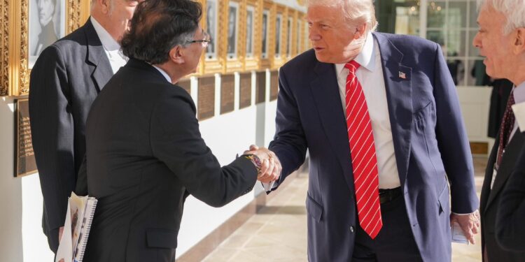 Gustavo Petro llegó a la Casa Blanca para reunirse con Donald Trump