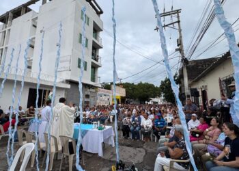‘Una Corona al Corazón’