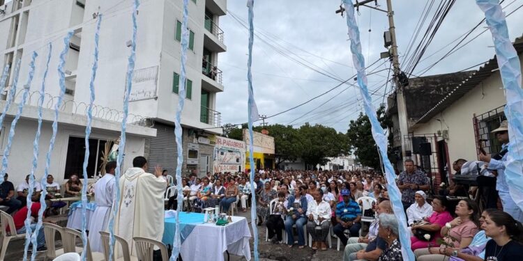 ‘Una Corona al Corazón’