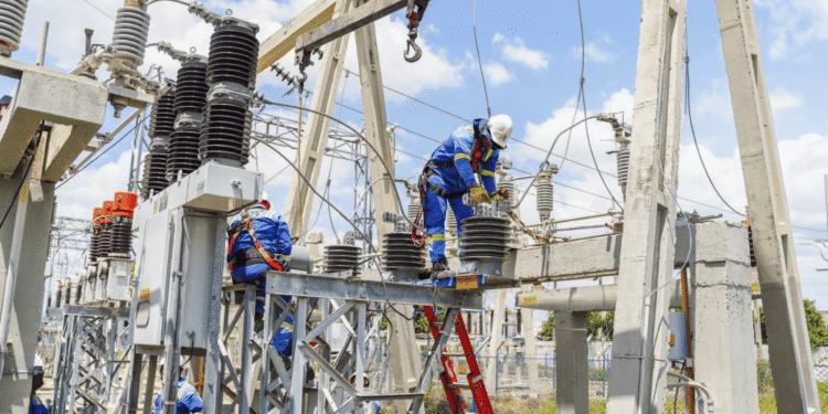 Restablecen servicio de energía en Riohacha tras fallas en subestación por intensas lluvias