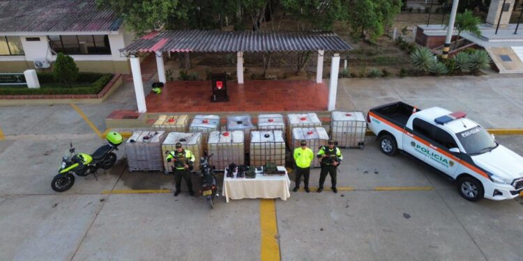 Incautan 2.000 galones de combustible y material logístico presuntamente destinados a actividades ilícitas en Dibulla