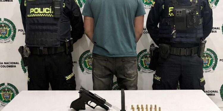 Policía incauta arma traumática durante operativo de control en Riohacha