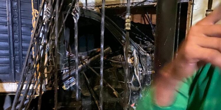 Accidente entre camiones en Maicao deja dos heridos y afectaciones en una vivienda