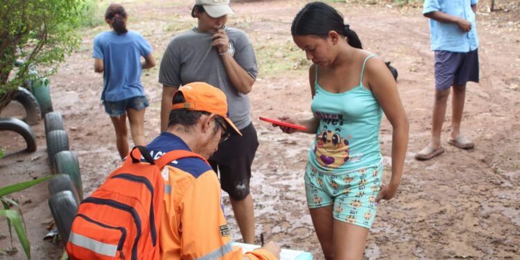 Fuertes lluvias dejan viviendas inundadas y familias evacuadas en Villanueva