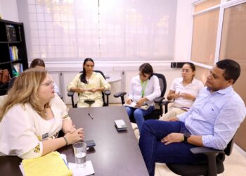 Alcaldía de Riohacha e ICBF coordinan ayudas para familias afectadas por las inundaciones