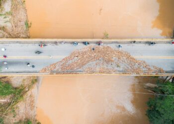 Caída del puente en Mendihuaca deja incomunicadas a La Guajira y Magdalena, autoridades exigen respuesta inmediata del Gobierno nacional