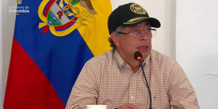 Petro denuncia plan para asesinarlo y señala a general de la Policía de complot en su visita a Donald Trump