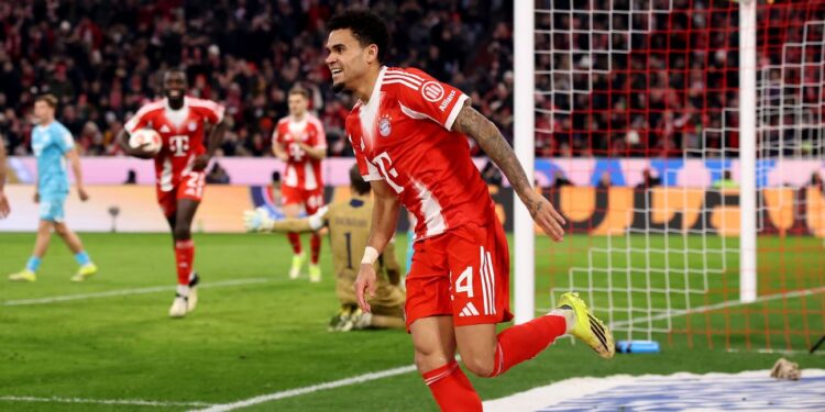 Luis Díaz firma triplete histórico en la goleada del Bayern y alcanza los 100 goles en Europa