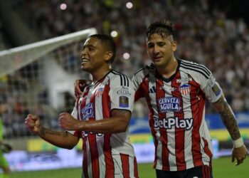 Carnaval de goles en su regreso al Romelio: Junior vence 3-0 al Boyacá Chicó