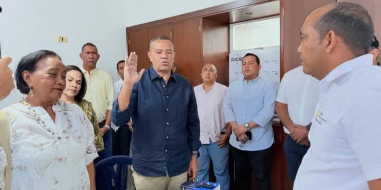 Misael Velásquez Granadillo asume como alcalde encargado de Fonseca