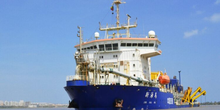 Draga china arribó a Barranquilla y comenzará labores de dragado del canal de acceso desde el 10 de febrero