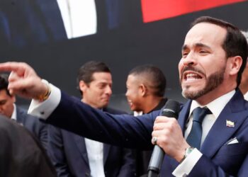 Abelardo De La Espriella denuncia amenazas y asegura que el ELN lo declaró “objetivo militar”