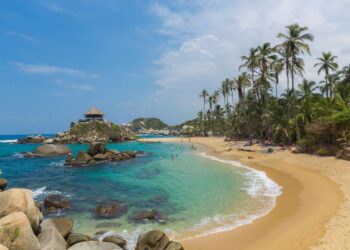 Gobierno nacional cierra temporalmente el Parque Tayrona por bloqueos y amenazas