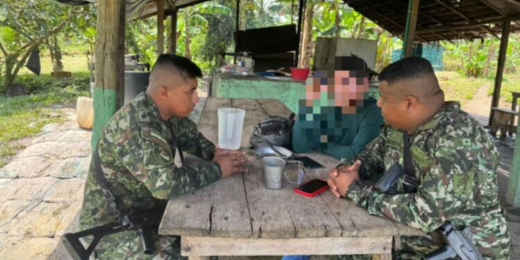 Se entrega al Ejército alias Olmer, operador clave de las disidencias de Iván Mordisco, en el Amazonas