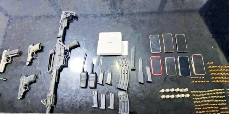 Allanamiento a inmueble en Barrancas deja incautación de armamento y equipos de comunicación