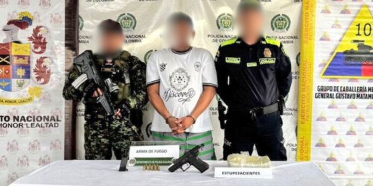 Allanamiento en el barrio Loma Fresca de Maicao deja un capturado con arma y sustancias ilícitas