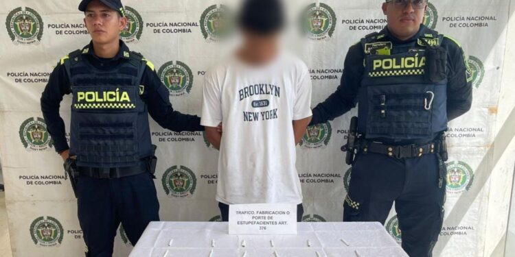 Capturan a hombre por tráfico de estupefacientes durante patrullaje en Hatonuevo