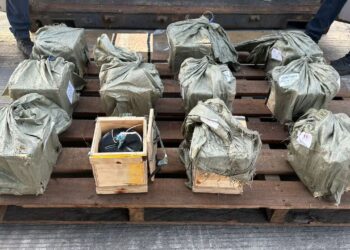 Incautan 1,3 toneladas de mercurio en el puerto de Cartagena: cargamento sería procedente de Asia