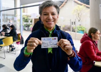 Claudia López gana la Consulta de las Soluciones y se proyecta como candidata presidencial