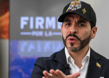 Abelardo de la Espriella propone legalizar el porte de armas en su campaña presidencial