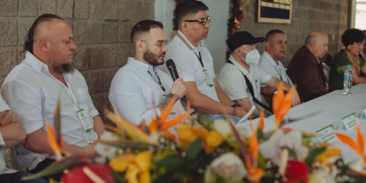 Fiscalía suspende órdenes de captura contra 23 jefes criminales en Medellín en medio de proceso de paz