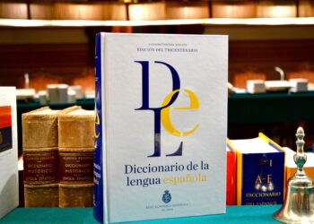 Los recovecos de los diccionarios (A propósito del Día del idioma)