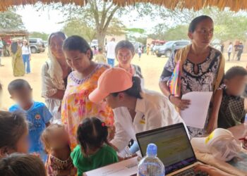 Más de 300 niños wayuu reciben atención en feria de servicios liderada por la Procuraduría en La Guajira