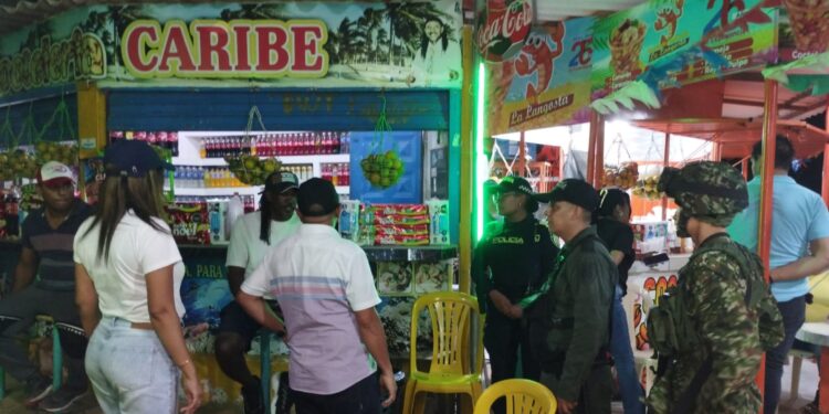 Fuerza Pública refuerza presencia en zona comercial de Riohacha con operativos de control