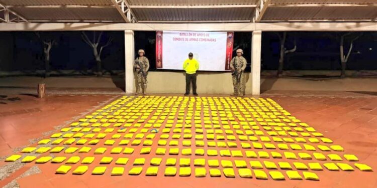 Incautan 257 kilos de marihuana en Maicao en operación conjunta entre Ejército y Policía