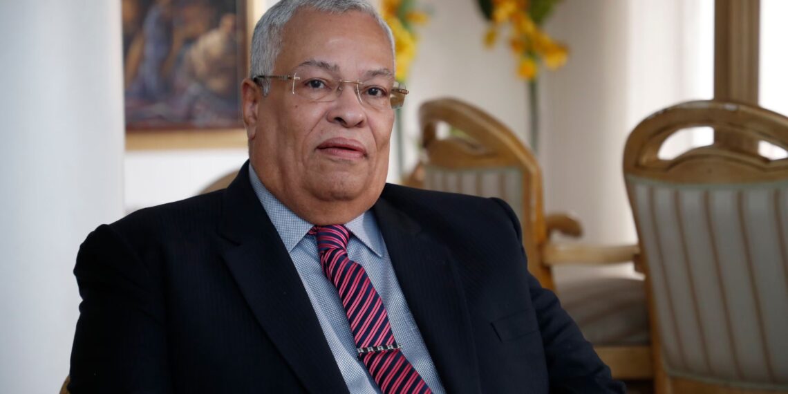 Abogado José Manuel Abuchaibe cuestiona pronunciamientos de partidos sobre apoyos presidenciales en Colombia