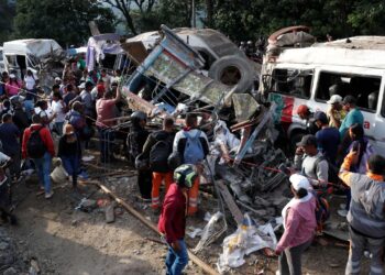 Atentado con explosivos en la vía Panamericana en Cauca deja 20 fallecidos y 36 heridos