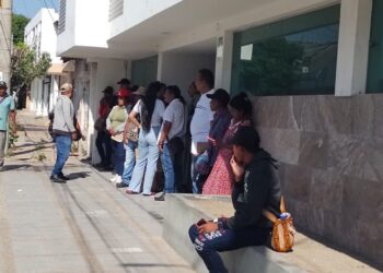 Comunidad wayuu del Cerrodeo exige servicios básicos y se toman la Alcaldía de Barrancas