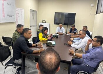 Fuerza pública refuerza vigilancia en zonas comerciales de Riohacha