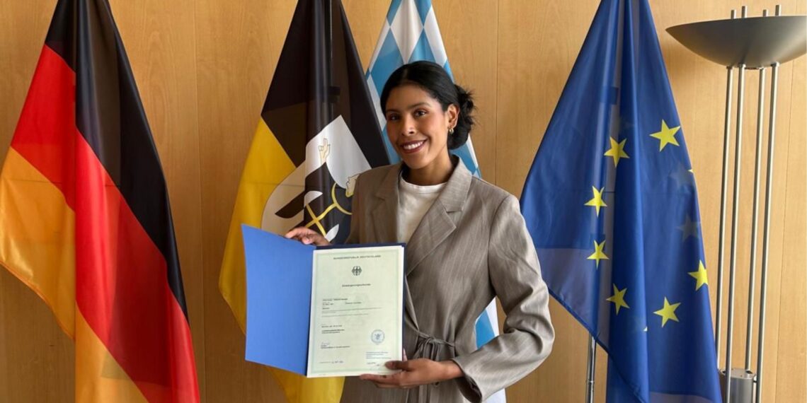 Médica guajira obtiene nacionalidad alemana