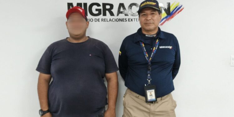 Migración Colombia deporta a ciudadano venezolano tras cumplir condena por hurto en La Guajira