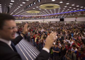 El avivamiento de las iglesias y su influencia para determinar el rumbo del país