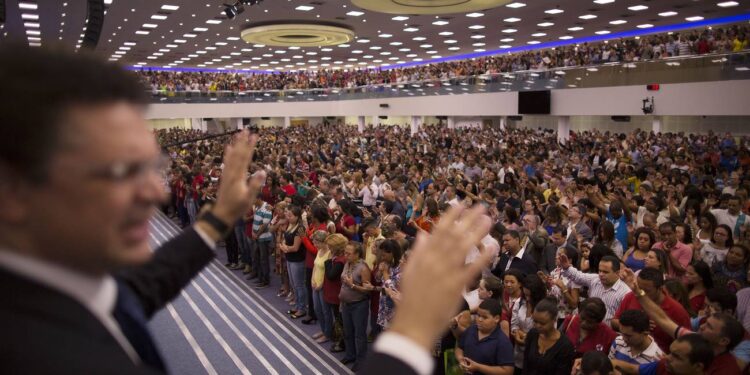 El avivamiento de las iglesias y su influencia para determinar el rumbo del país
