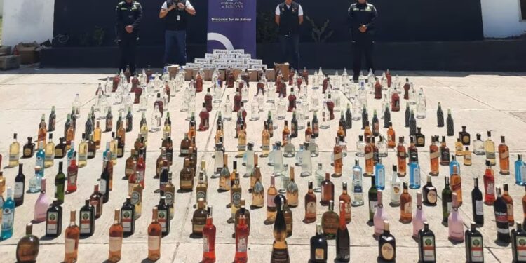 Incautan más de 500 botellas de licor y 2.300 cajetillas de cigarrillos en operativos contra el contrabando en Bolívar