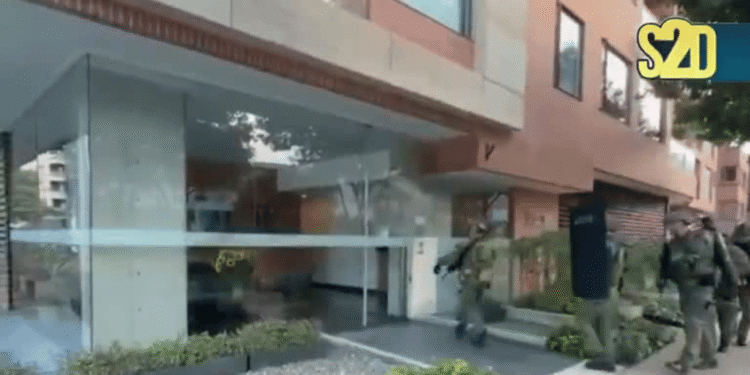 Retienen en Bogotá a ciudadano neerlandés buscado por Interpol por narcotráfico internacional