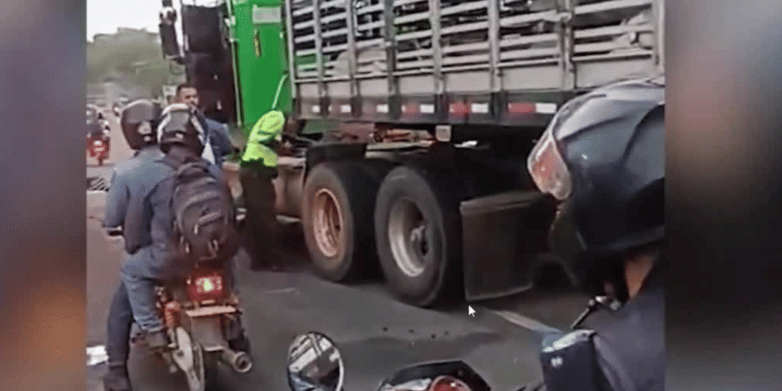 Accidente entre buseta y camión dejó varios lesionados en la Vía Oriental