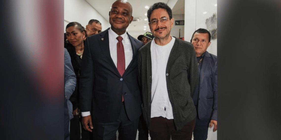 Luis Gilberto Murillo renunció a su candidatura presidencial y respaldará a Iván Cepeda