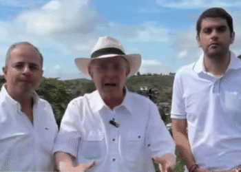 Álvaro Uribe lanzó críticas contra Iván Cepeda durante acto político en Antioquia
