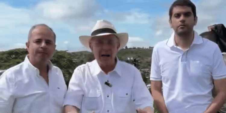 Álvaro Uribe lanzó críticas contra Iván Cepeda durante acto político en Antioquia
