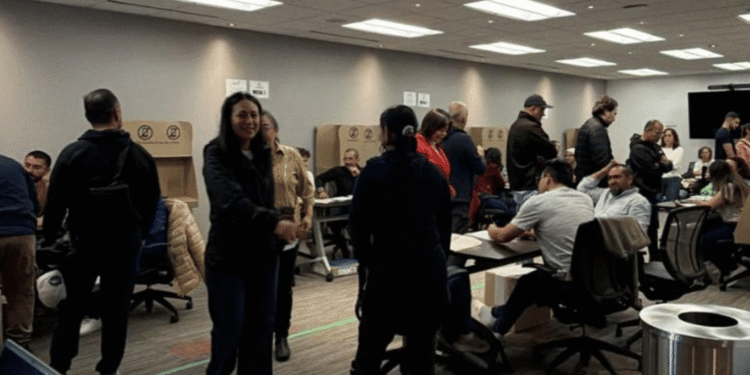 Colombianos en el exterior continúan participando masivamente en las elecciones presidenciales