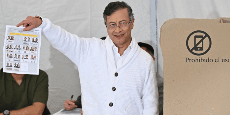 MOE se pronuncia tras divulgación pública del voto de Petro y Benedetti